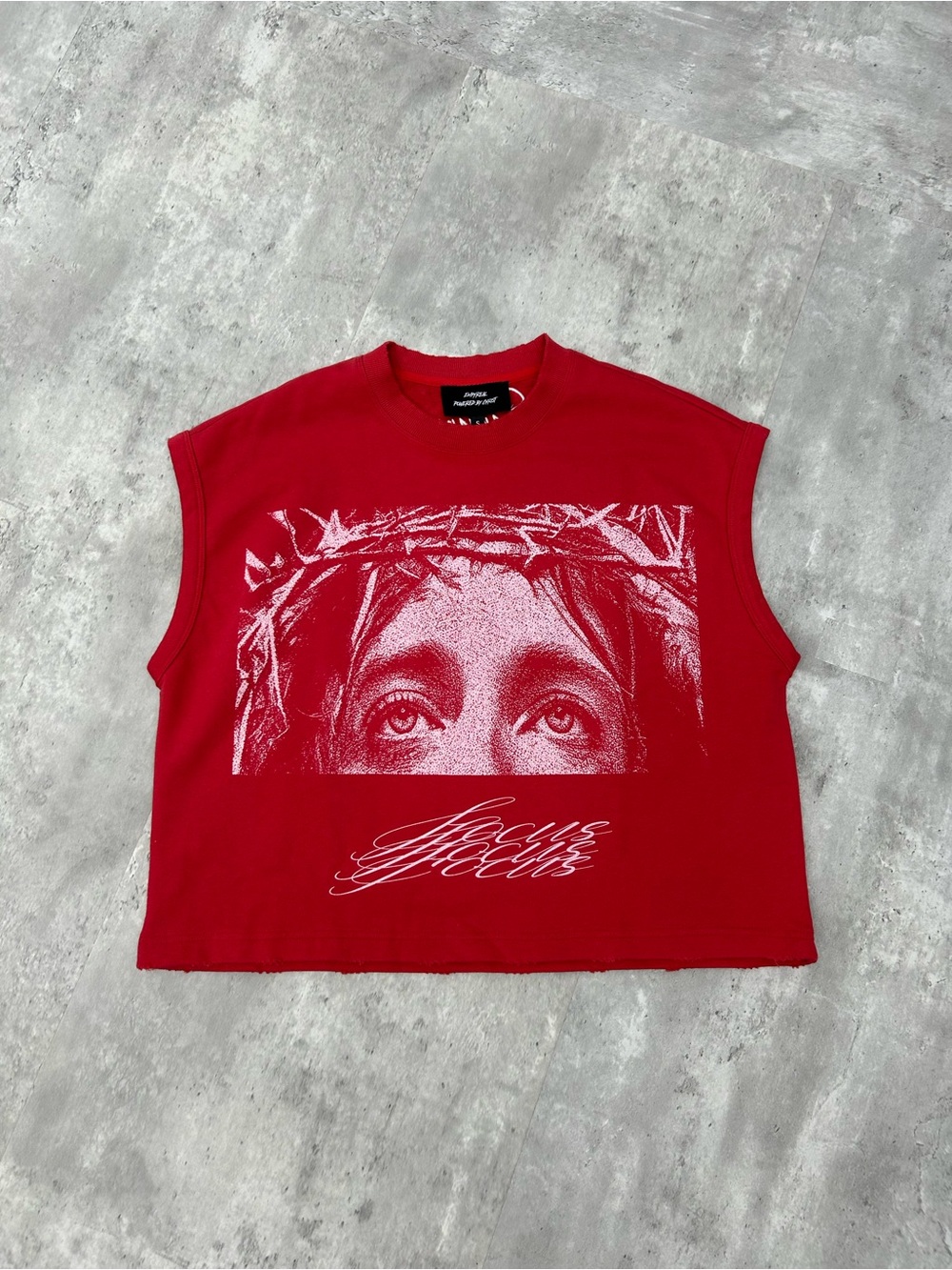 Red Graphic Sleeveless Crop tee - Brand:Empyreal
